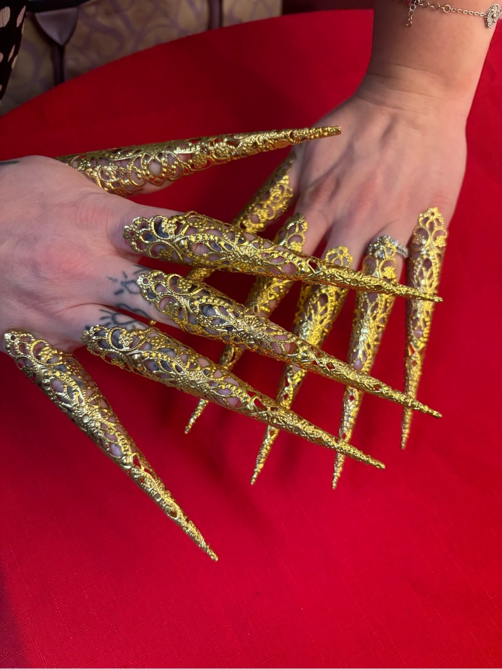 Gold Filigree Stiletto Nail Tips - Women Accessories